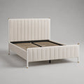 Letto matrimoniale imbottito 160 x 200 cm in velluto avorio con dettagli oro e neri, testiera alta e rete a doghe